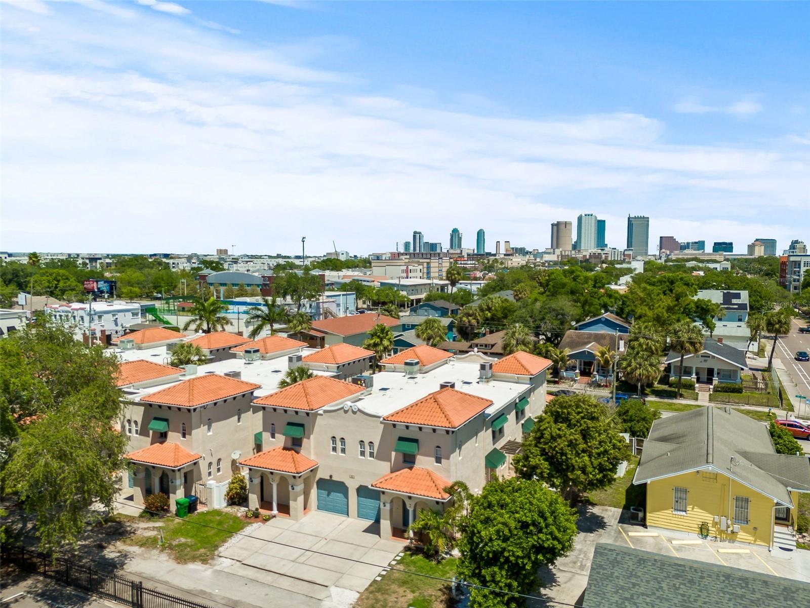 Image 4 of 56 For 113 Melville Avenue 3