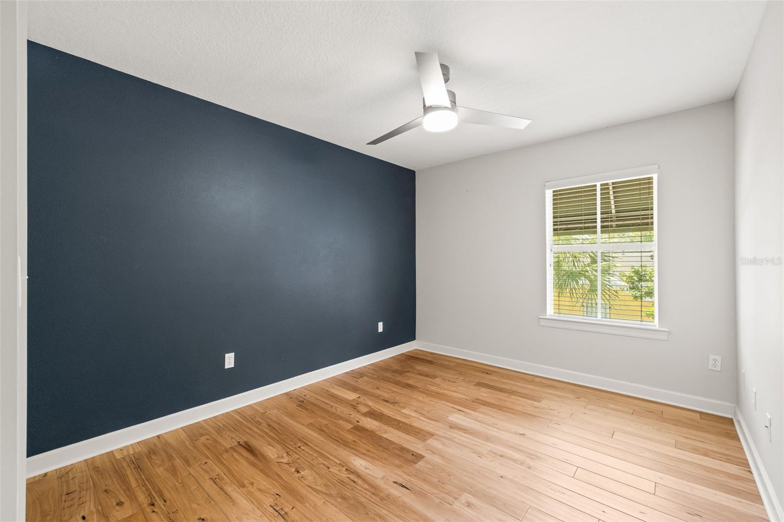 Image 40 of 56 For 113 Melville Avenue 3