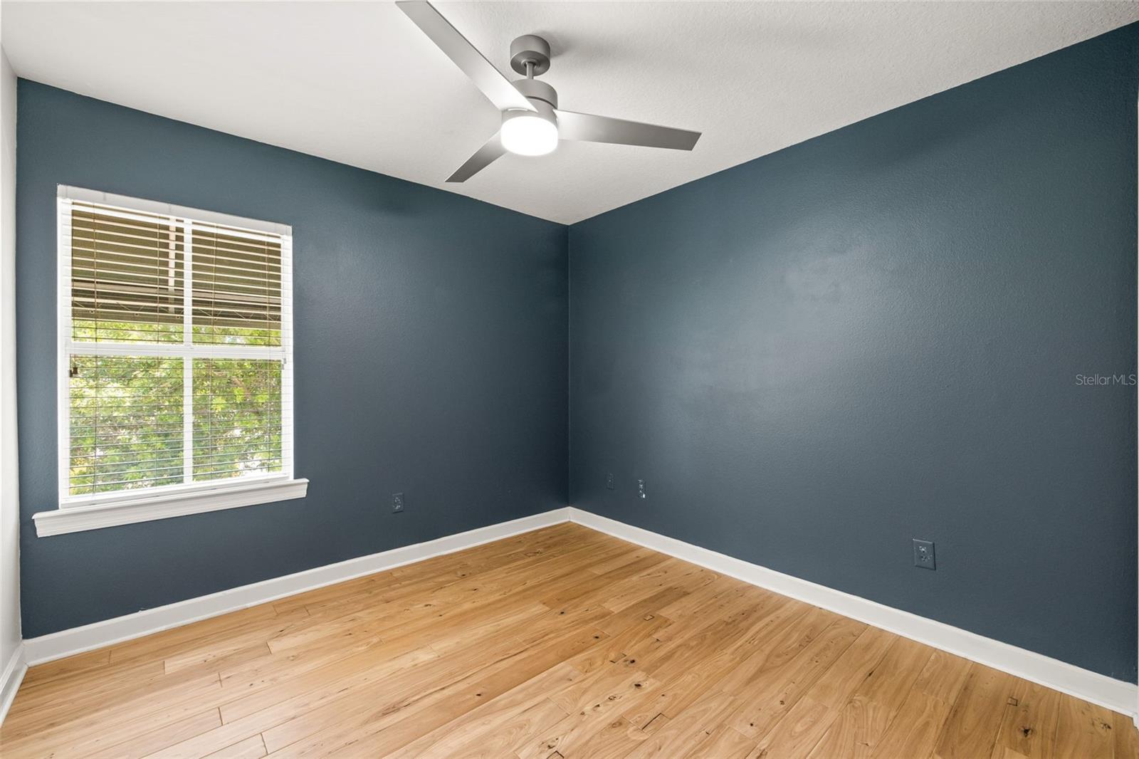 Image 44 of 56 For 113 Melville Avenue 3