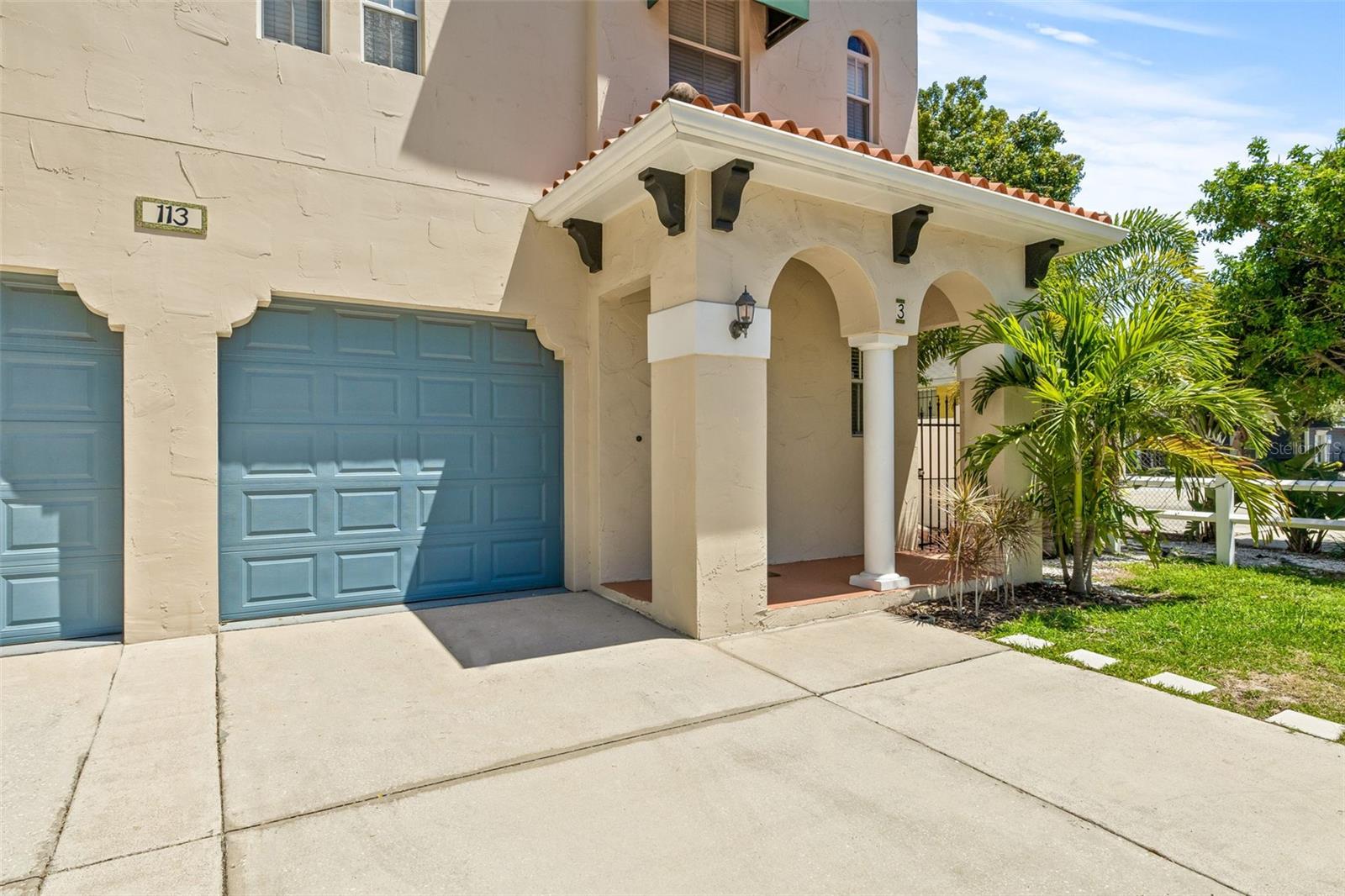 Image 9 of 56 For 113 Melville Avenue 3