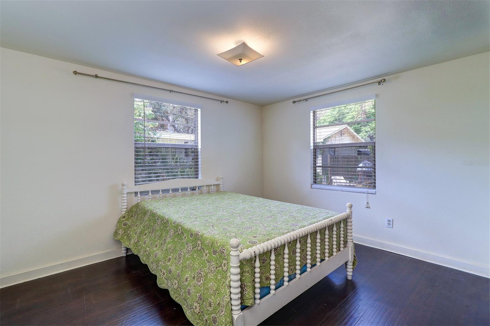 Image 16 of 22 For 520 4th Street Nw