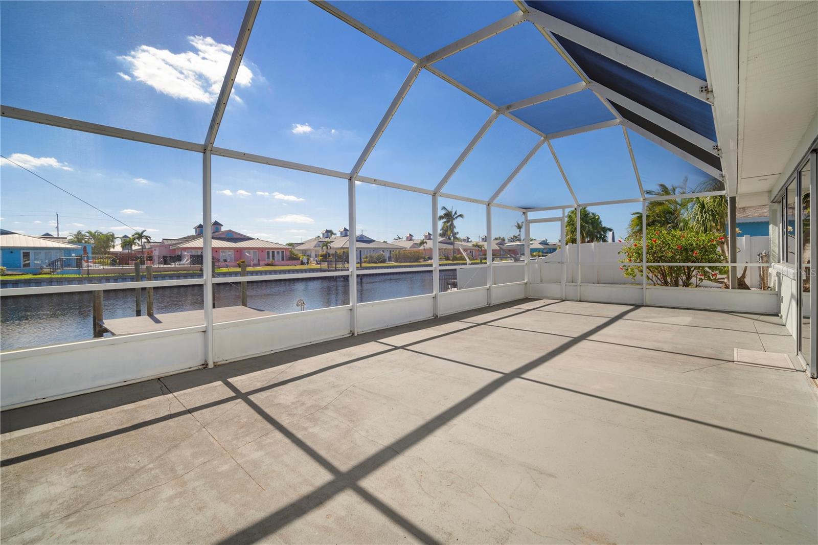 Image 15 of 39 For 910 Spindle Palm Way