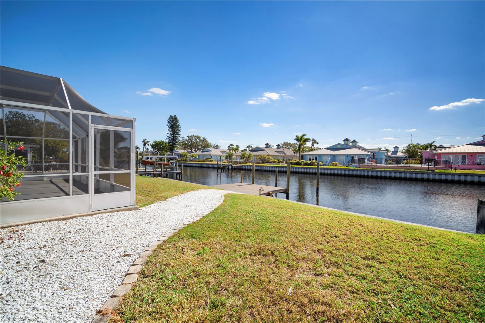 Image 17 of 39 For 910 Spindle Palm Way