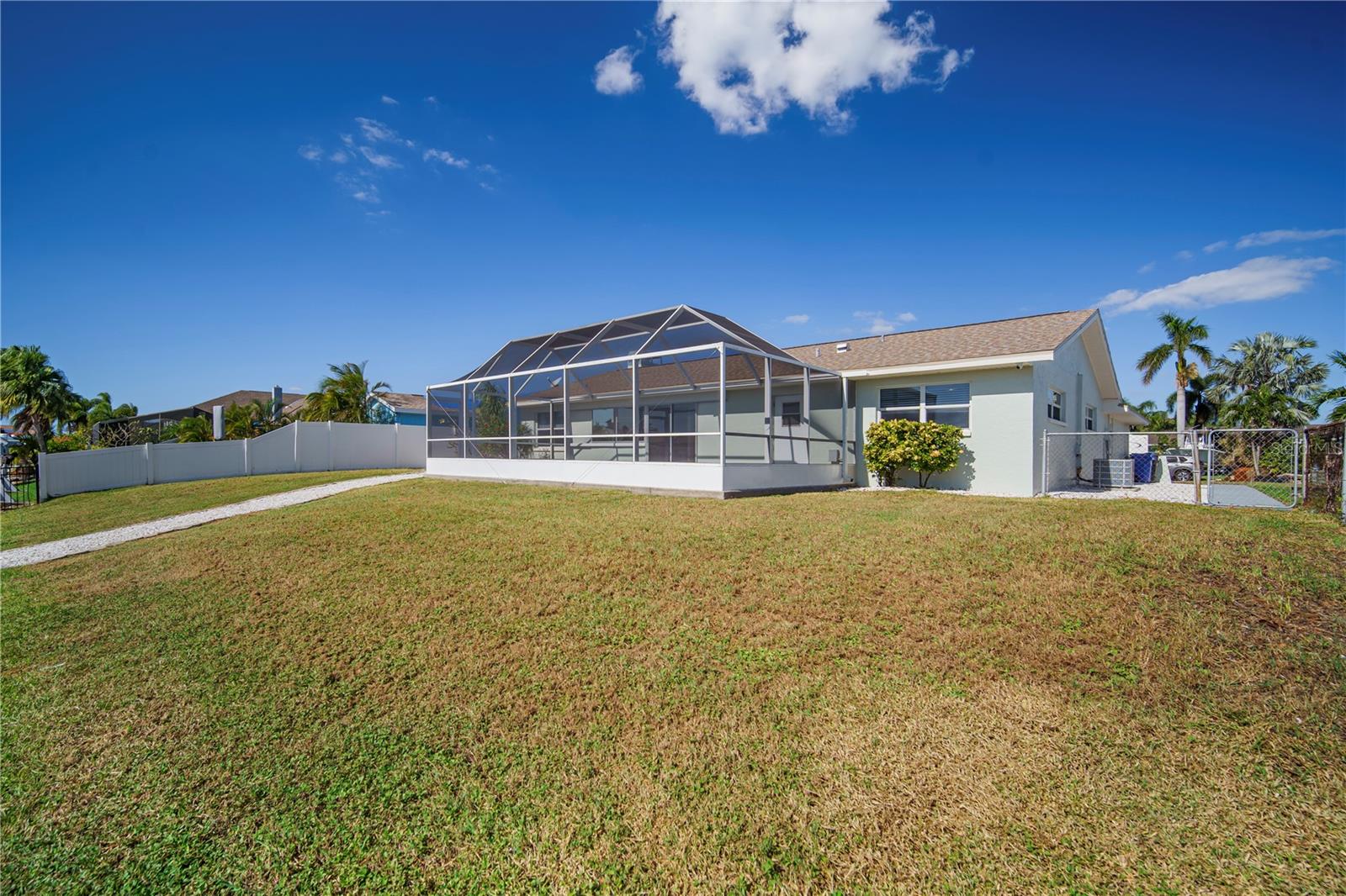 Image 21 of 39 For 910 Spindle Palm Way