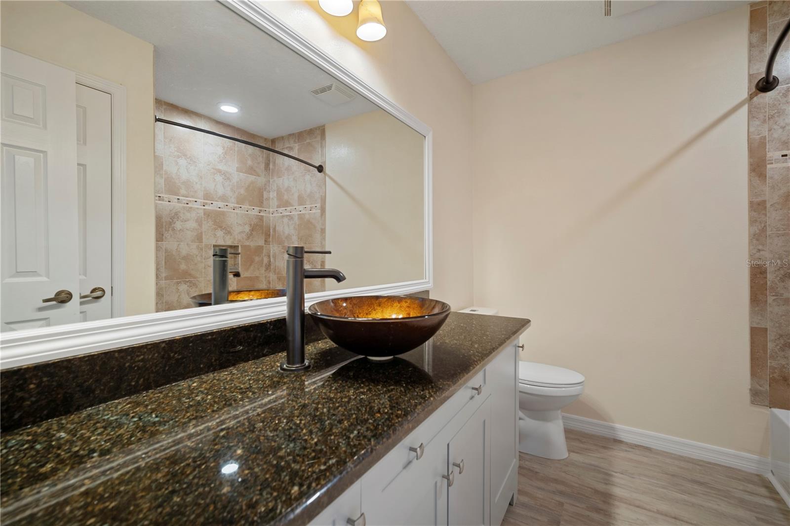 Image 33 of 39 For 910 Spindle Palm Way