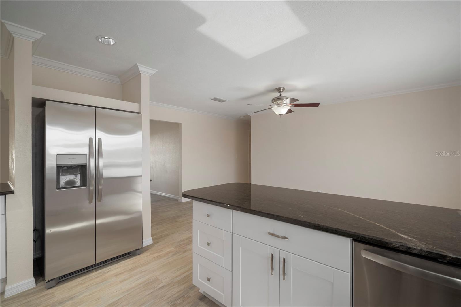 Image 4 of 39 For 910 Spindle Palm Way