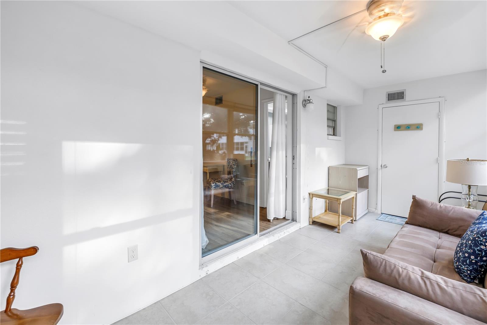 Image 21 of 34 For 7801 11th Street N 104