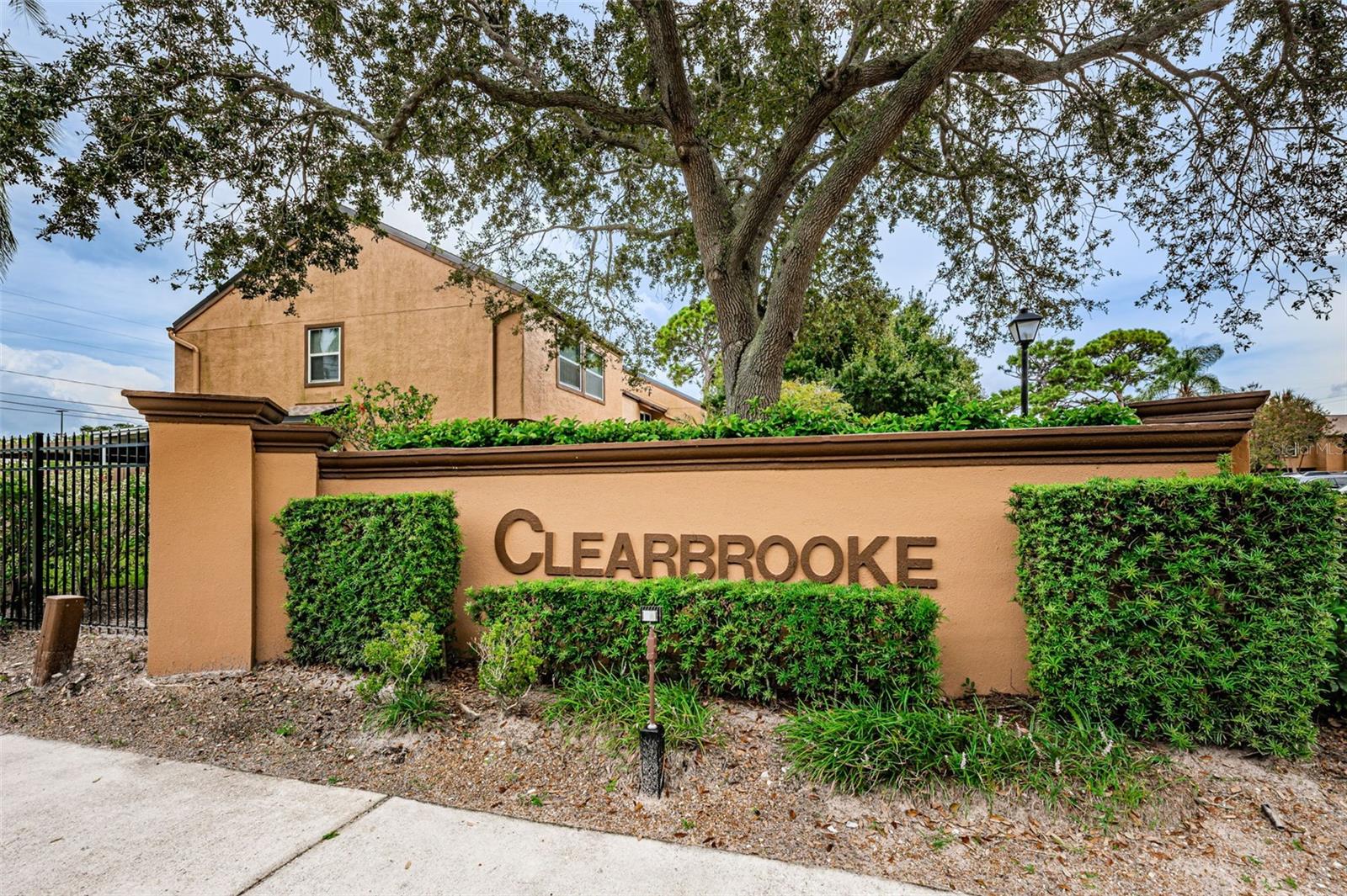 Image 30 of 42 For 1864 Clearbrooke Drive