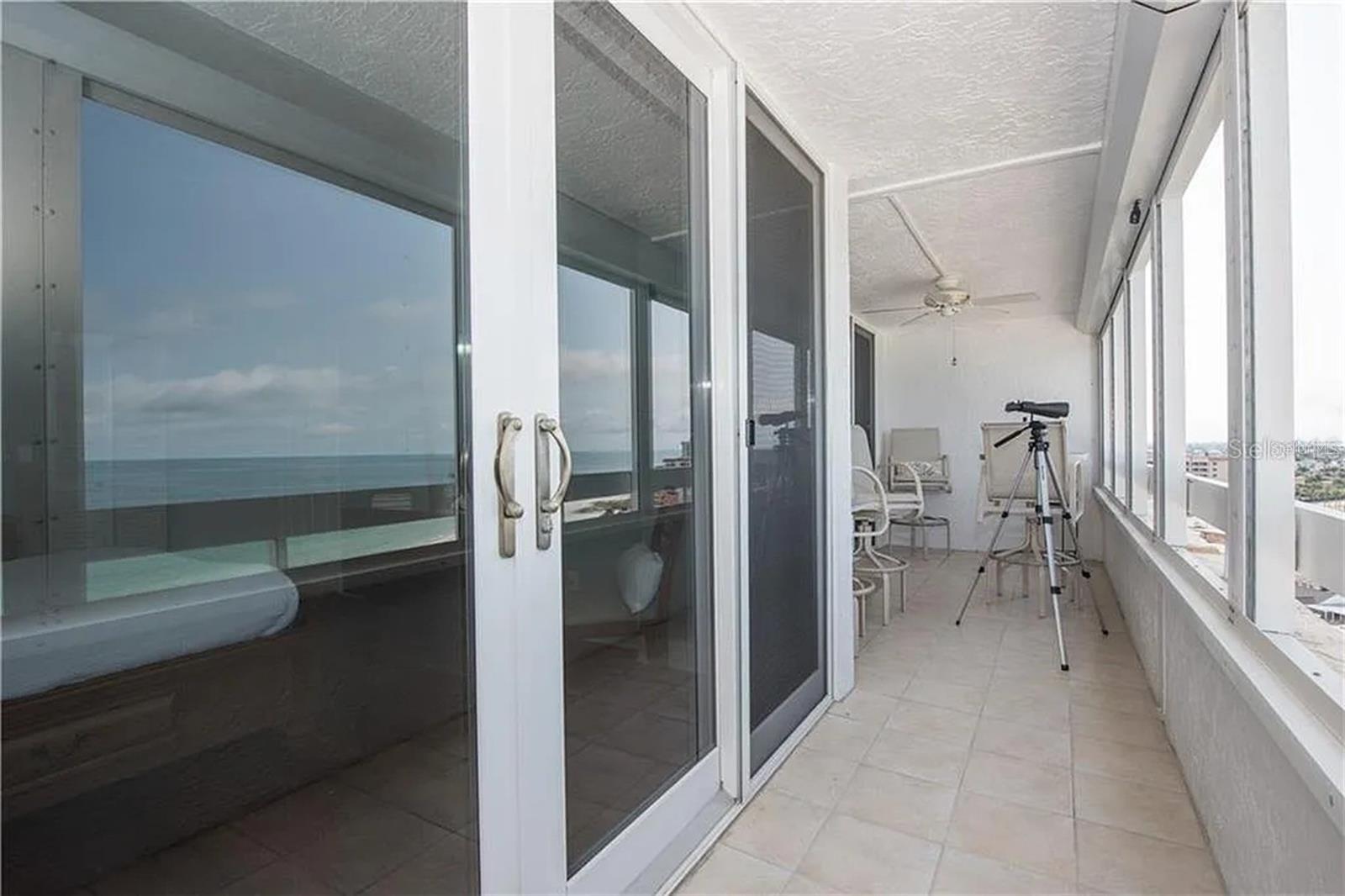 Image 12 of 40 For 17900 Gulf Boulevard 12c