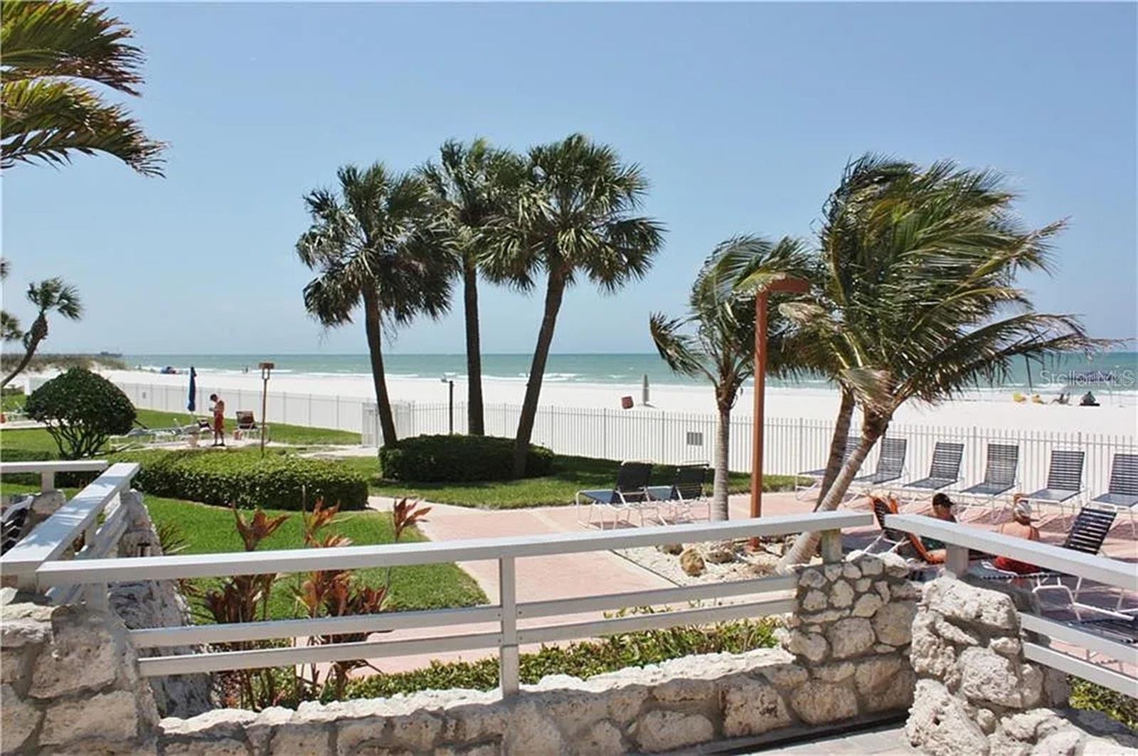 Image 22 of 40 For 17900 Gulf Boulevard 12c