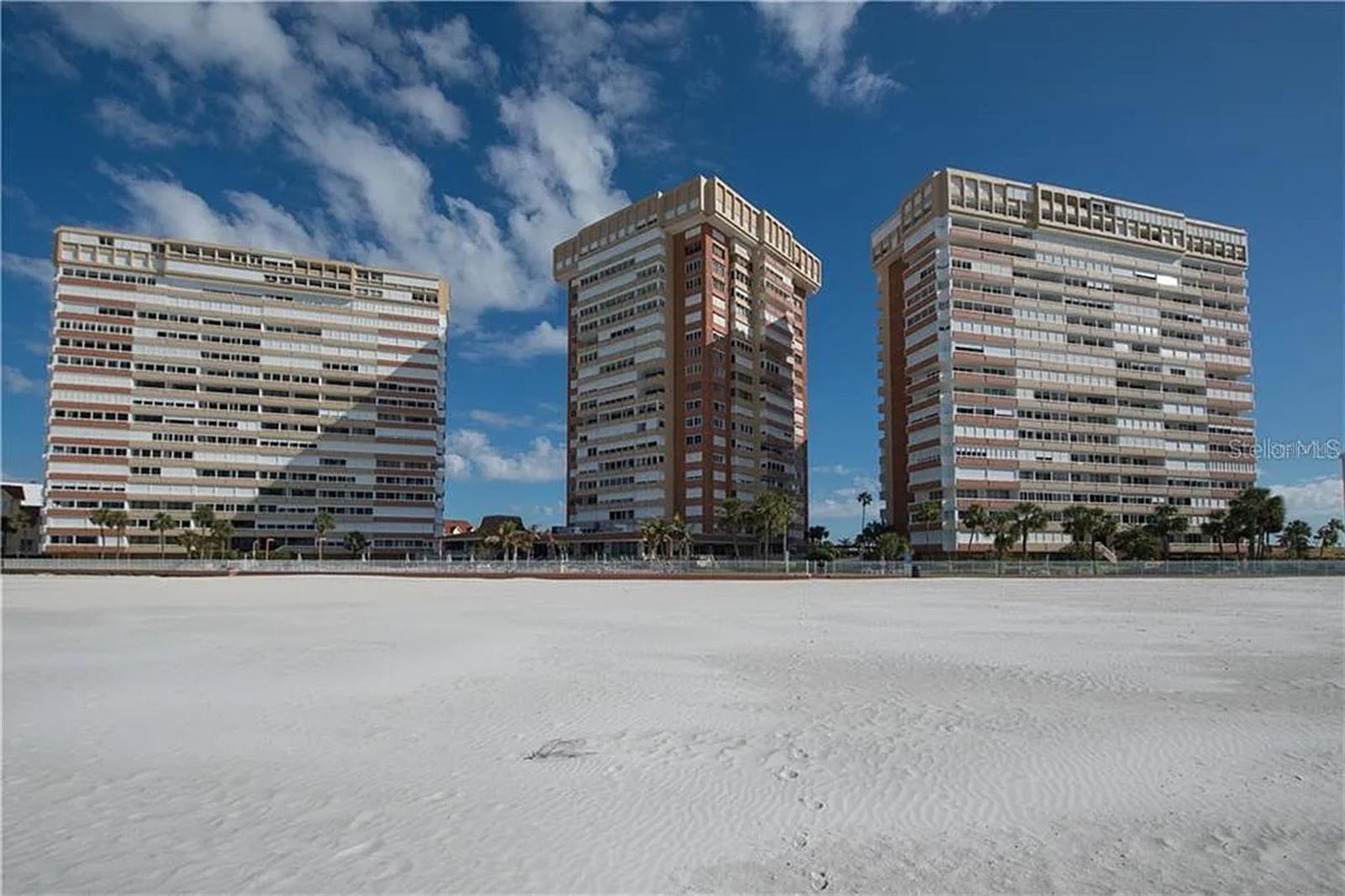 Image 28 of 40 For 17900 Gulf Boulevard 12c