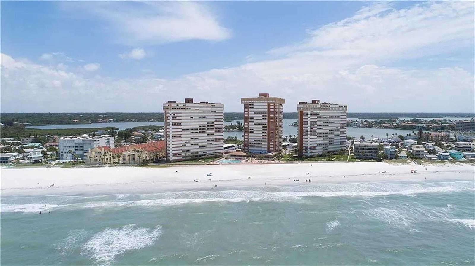Image 29 of 40 For 17900 Gulf Boulevard 12c