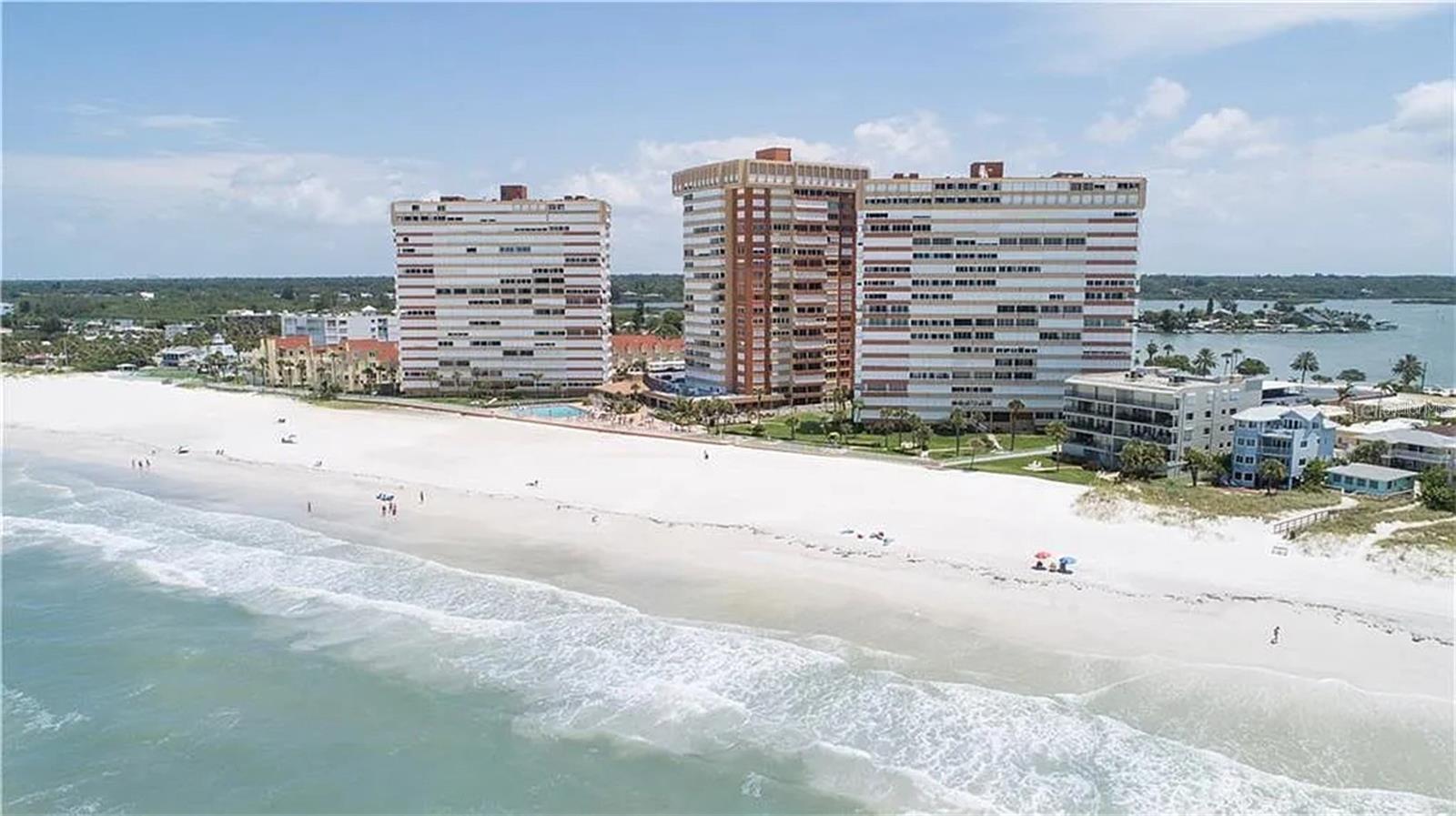 Image 30 of 40 For 17900 Gulf Boulevard 12c