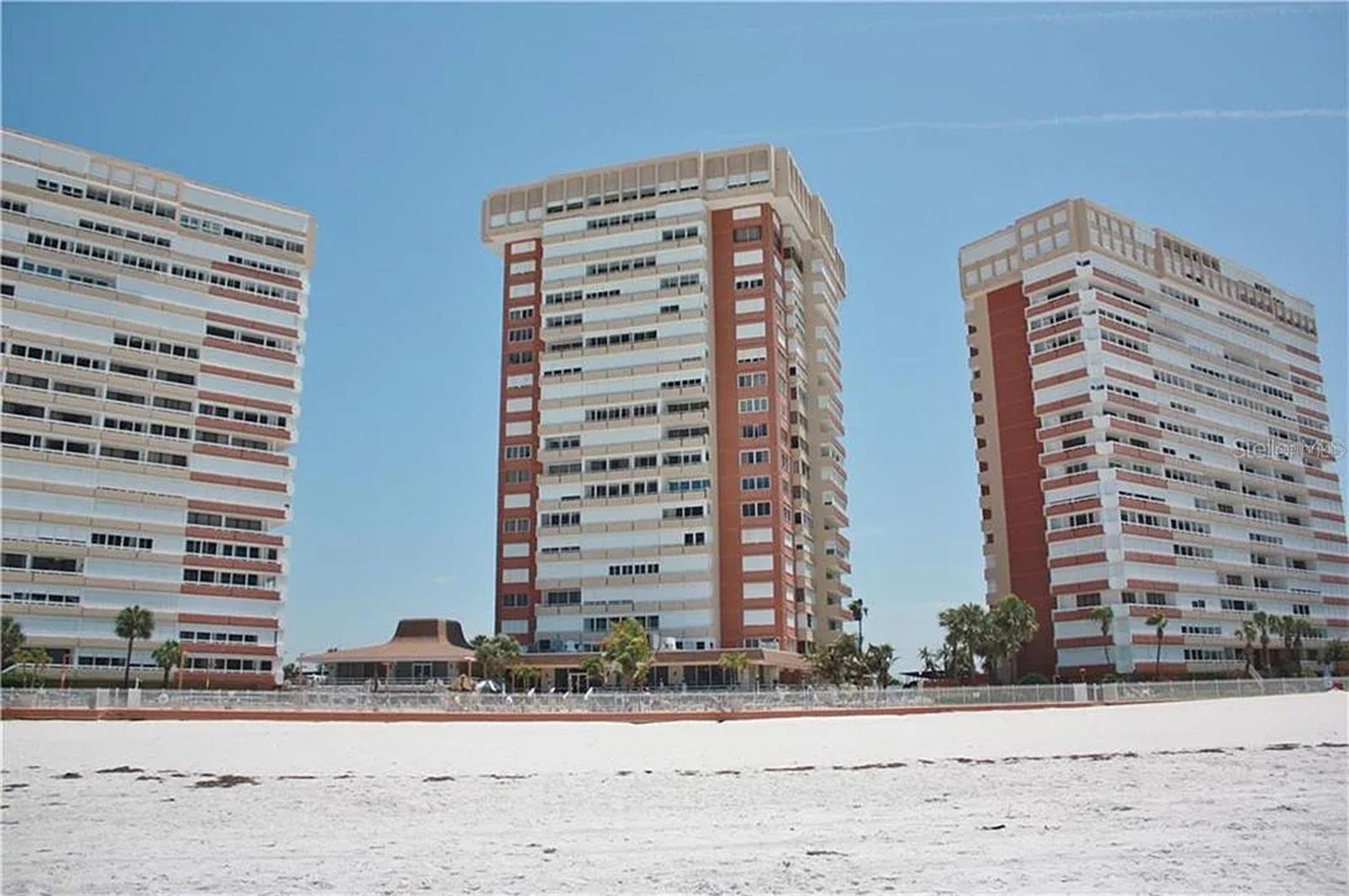 Image 31 of 40 For 17900 Gulf Boulevard 12c