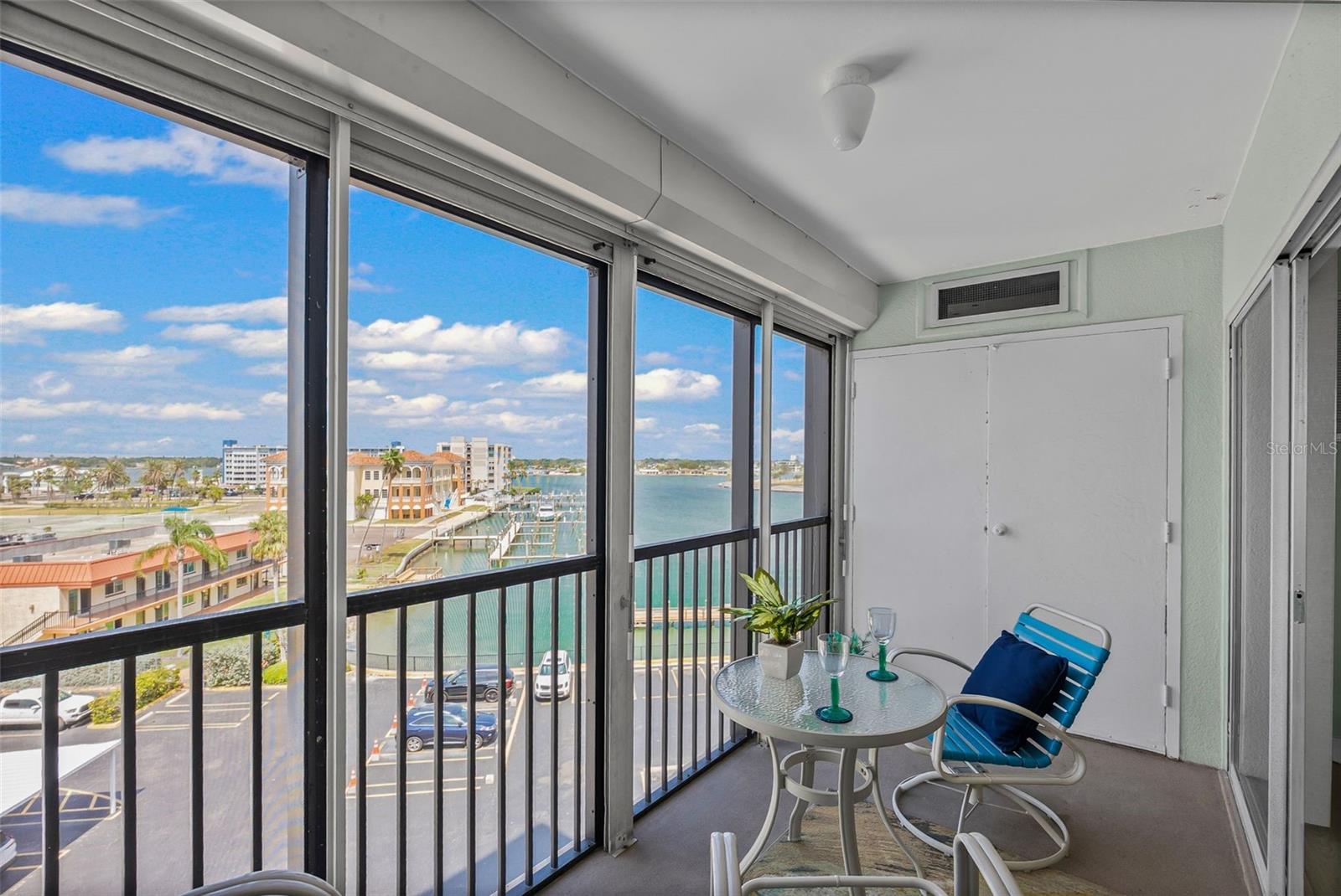 Image 10 of 60 For 10355 Paradise Boulevard 412