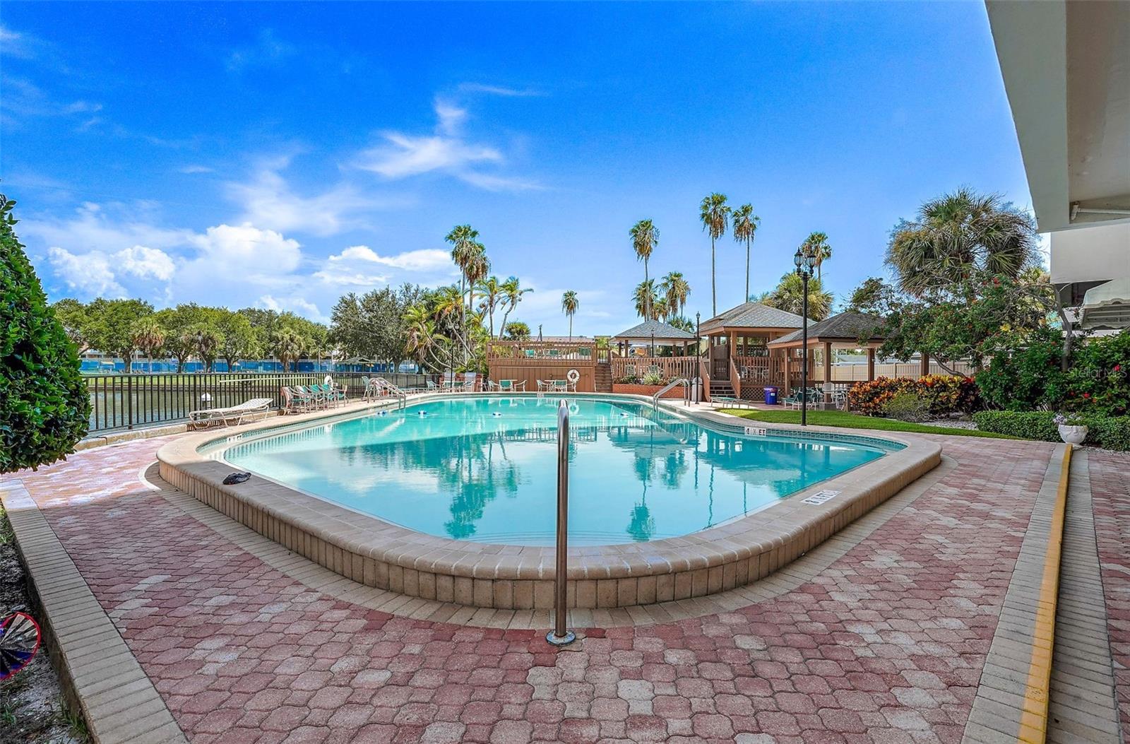 Image 34 of 60 For 10355 Paradise Boulevard 412
