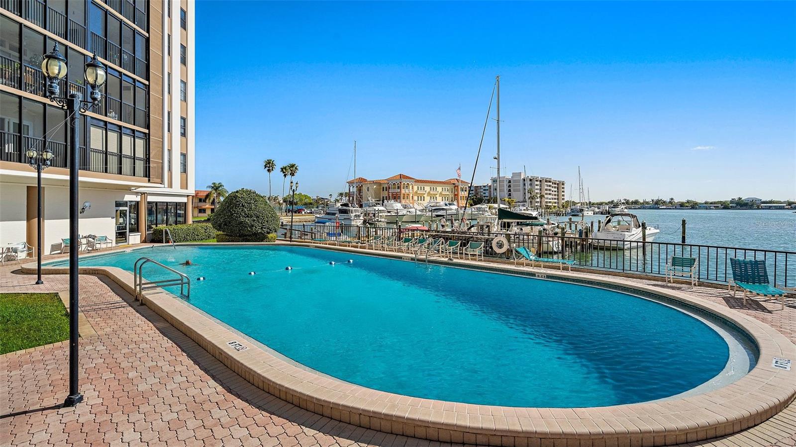 Image 39 of 60 For 10355 Paradise Boulevard 412