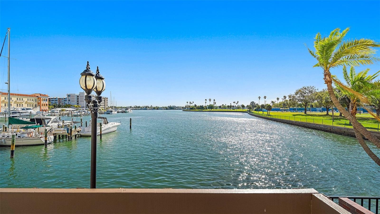 Image 46 of 60 For 10355 Paradise Boulevard 412
