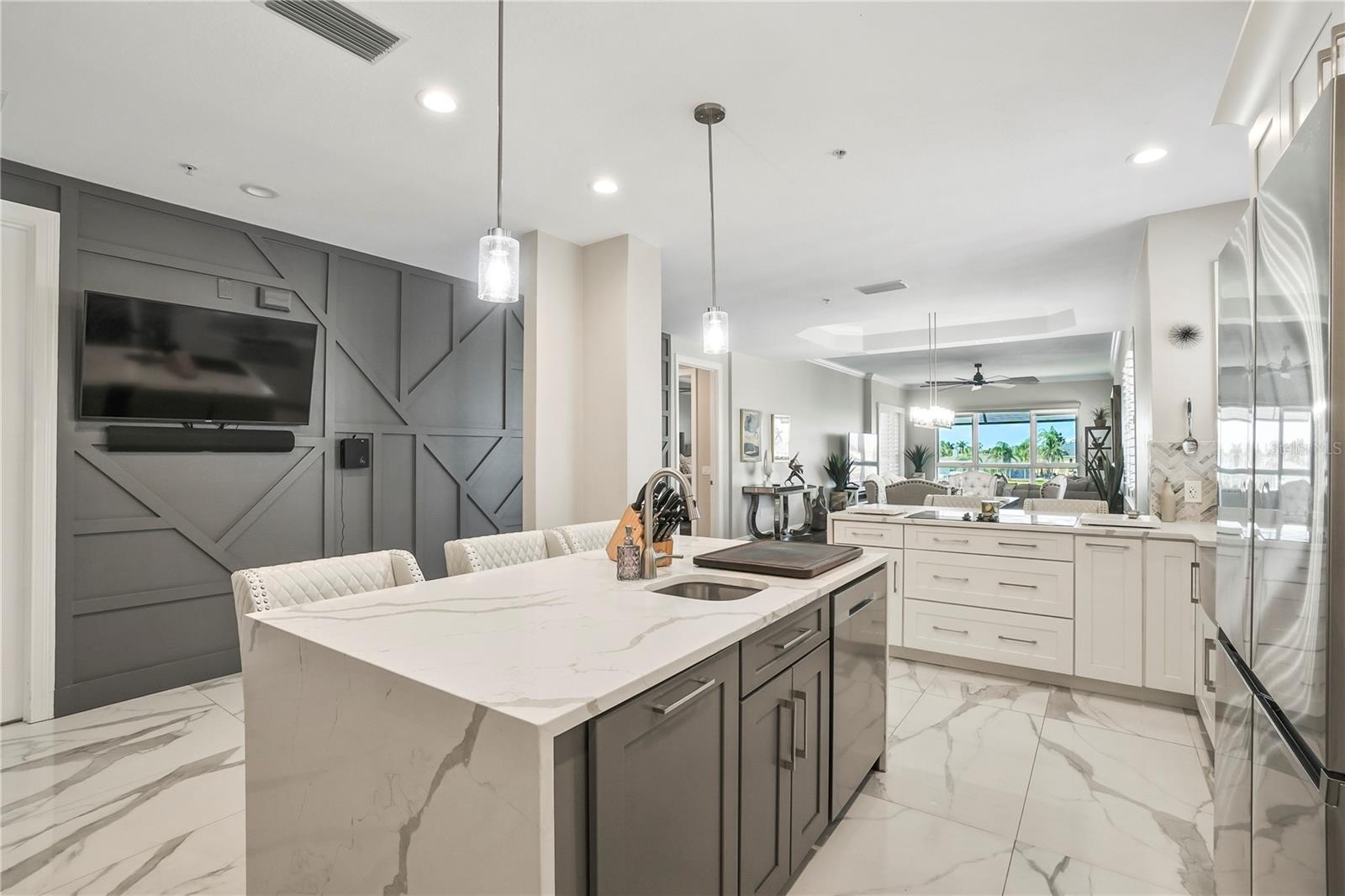 Image 17 of 54 For 1003 Bellasol Way 9203