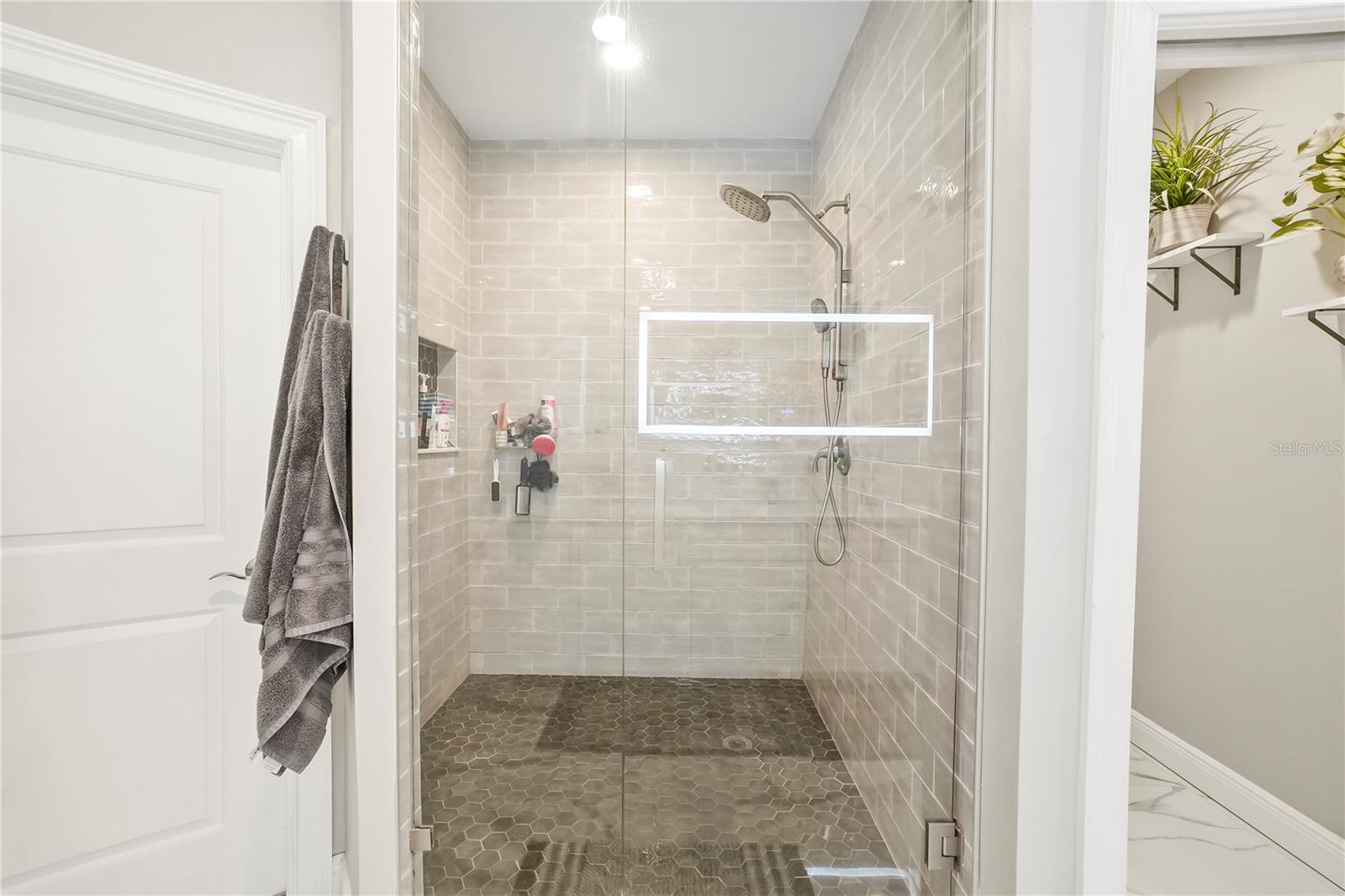 Image 36 of 54 For 1003 Bellasol Way 9203