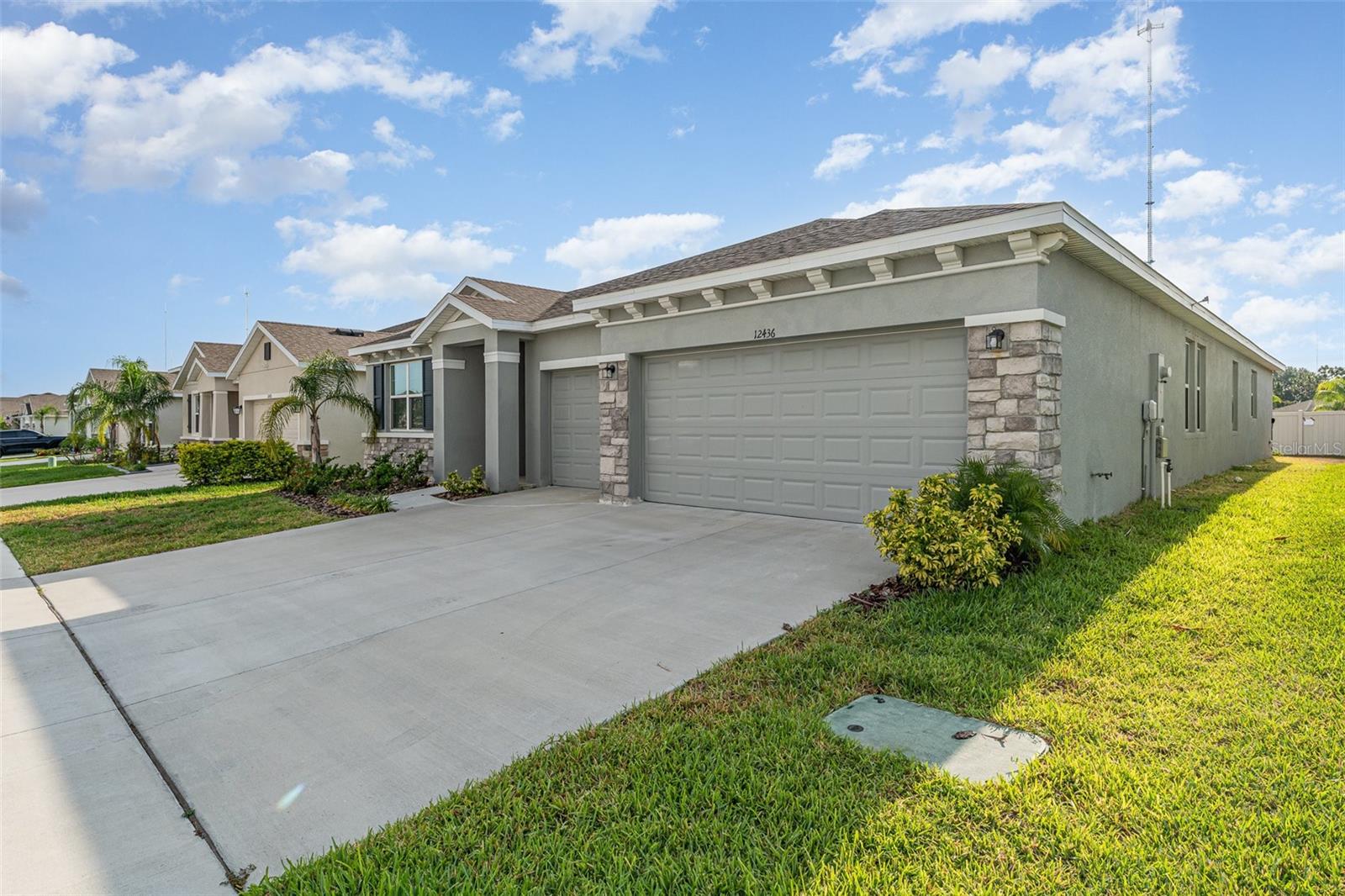 Image 2 of 30 For 12436 Shining Willow Street
