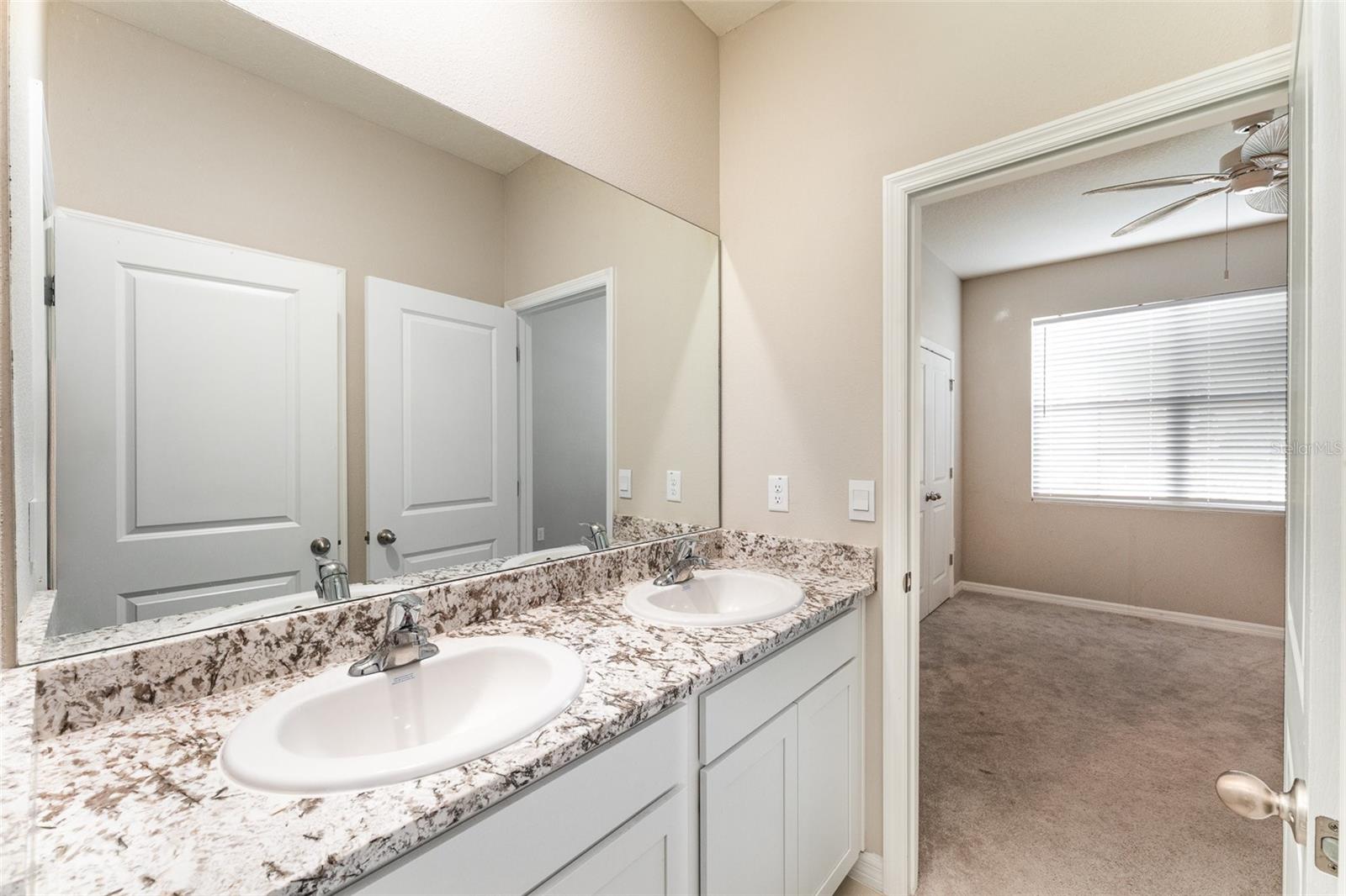 Image 21 of 30 For 12436 Shining Willow Street