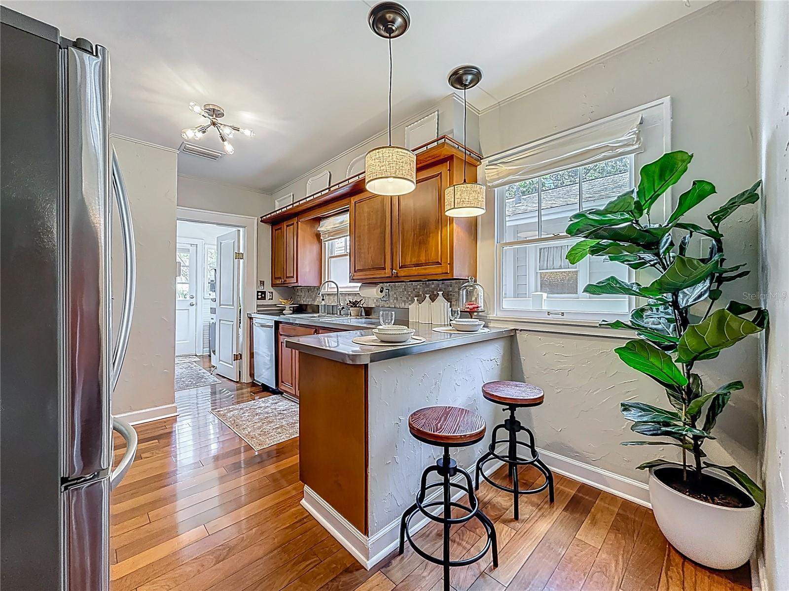 Image 18 of 60 For 231 15th Avenue Ne