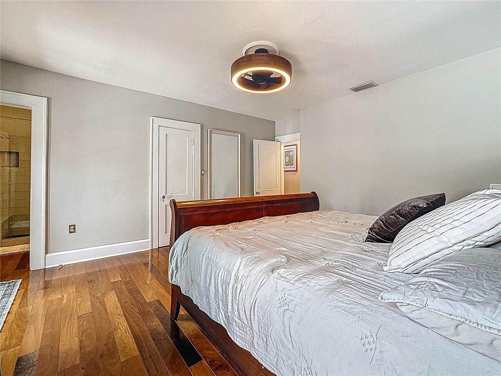 Image 25 of 60 For 231 15th Avenue Ne