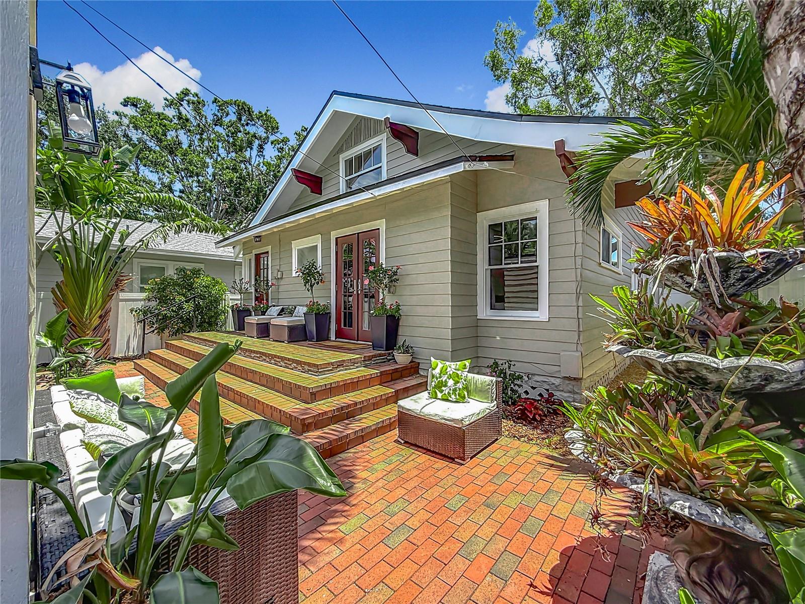 Image 50 of 60 For 231 15th Avenue Ne