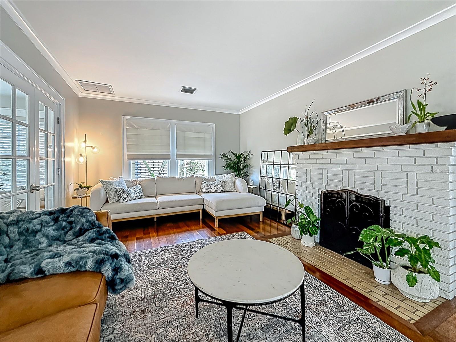 Image 6 of 60 For 231 15th Avenue Ne