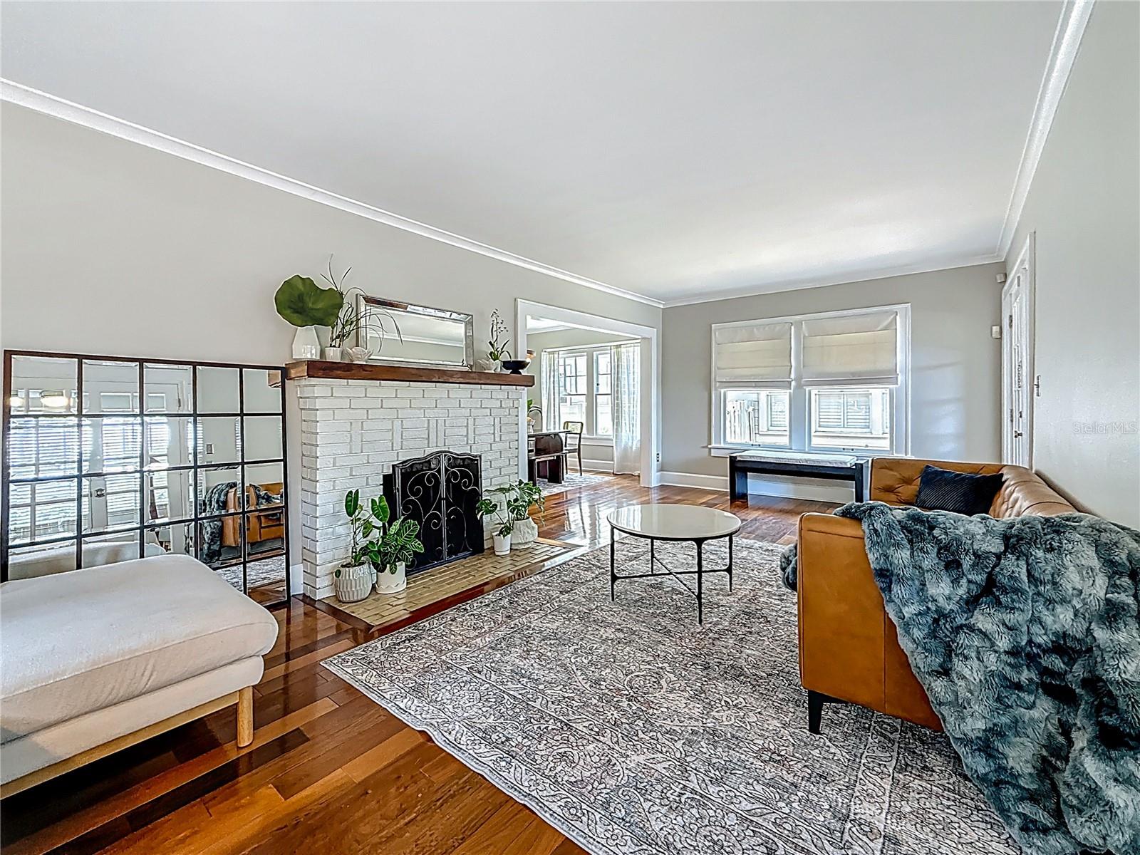Image 9 of 60 For 231 15th Avenue Ne