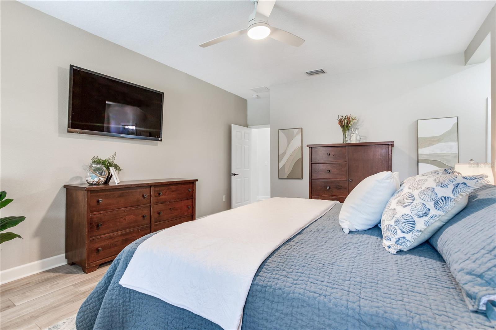 Image 41 of 86 For 11320 Lazy Hickory Lane