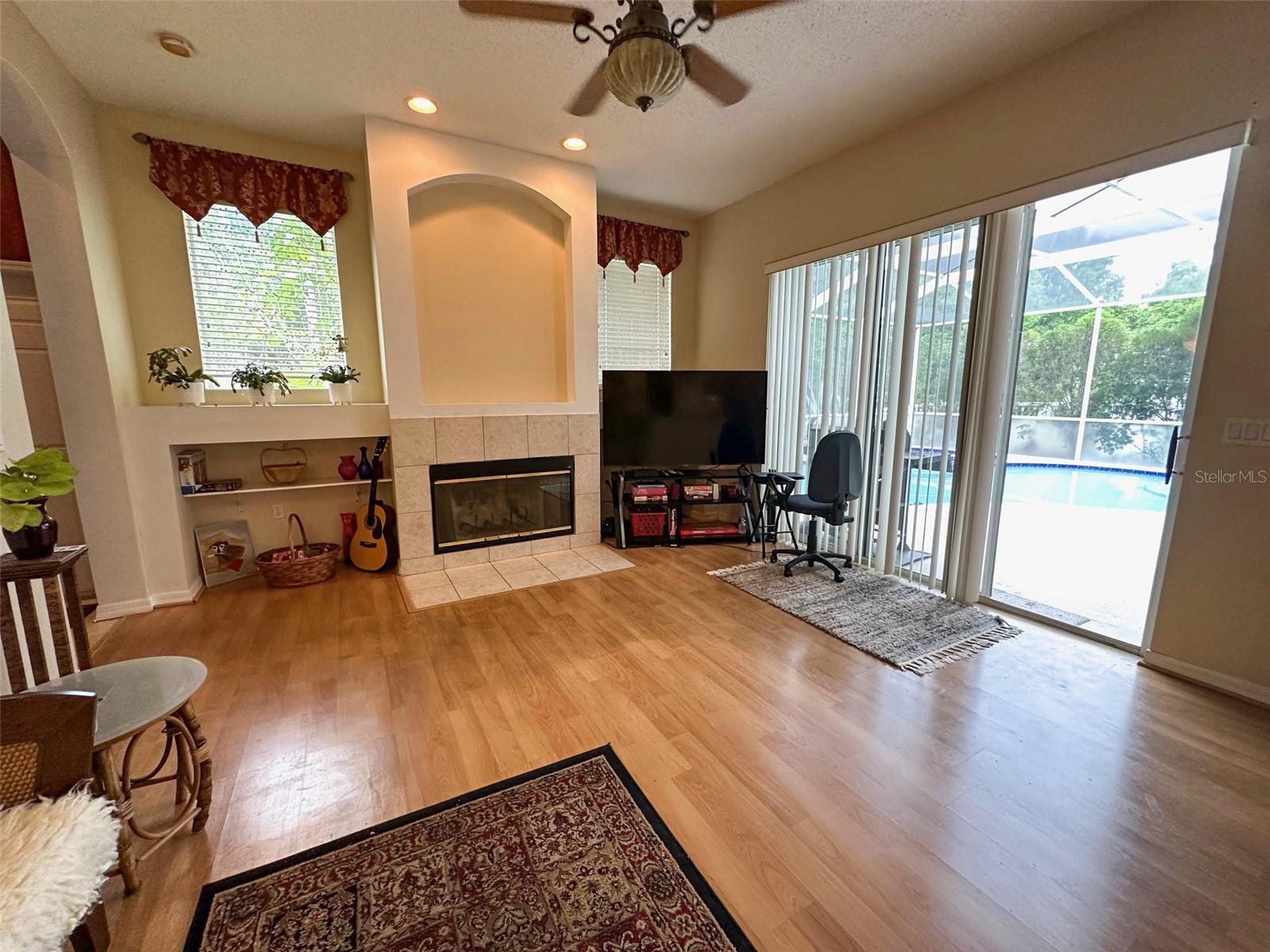 Image 12 of 100 For 2349 Wood Pointe Drive