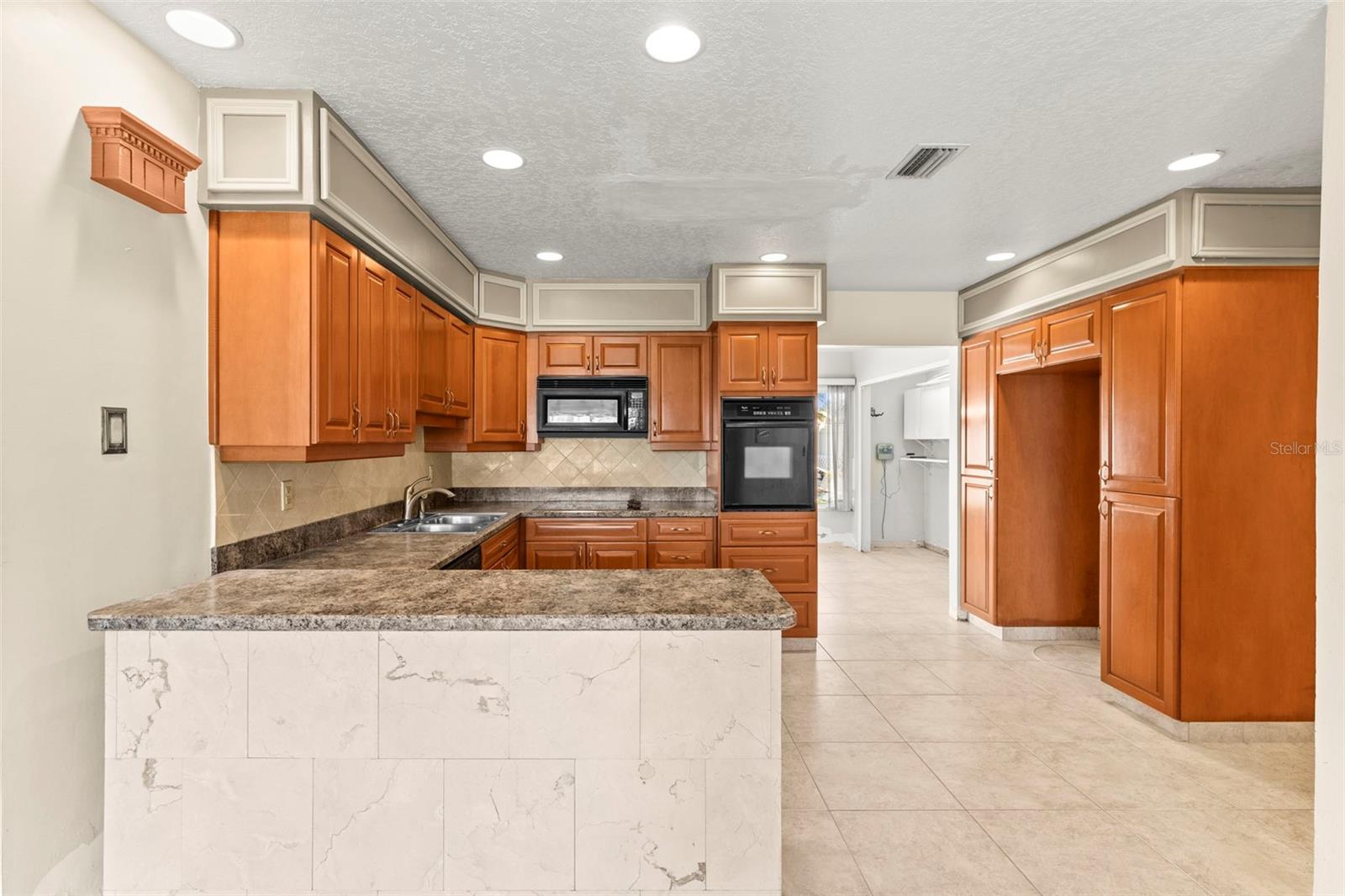Image 18 of 33 For 306 12th Avenue