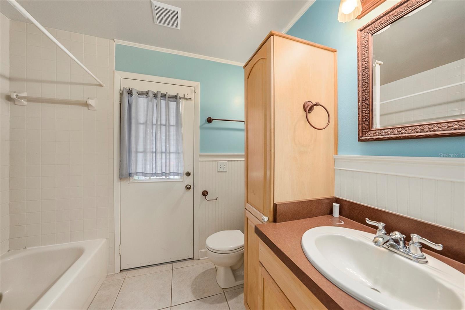 Image 17 of 26 For 16201 Country Crossing Drive