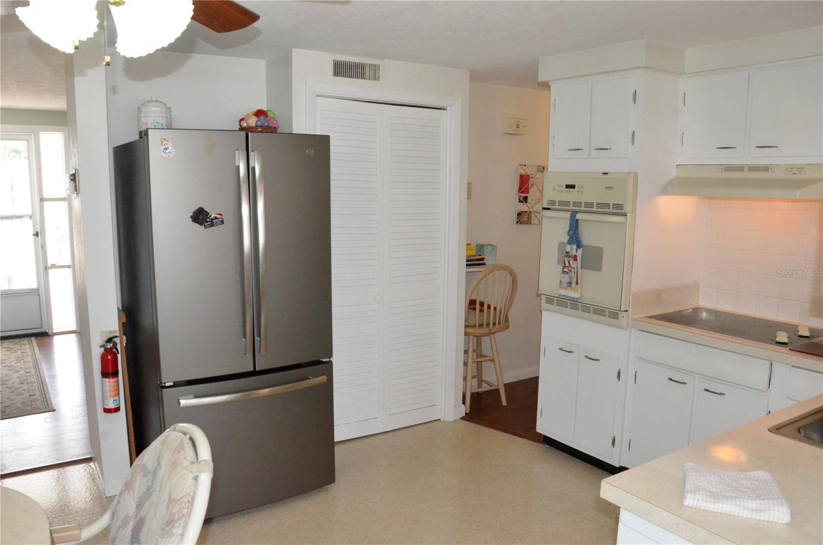 Image 6 of 17 For 4922 Genesis Avenue