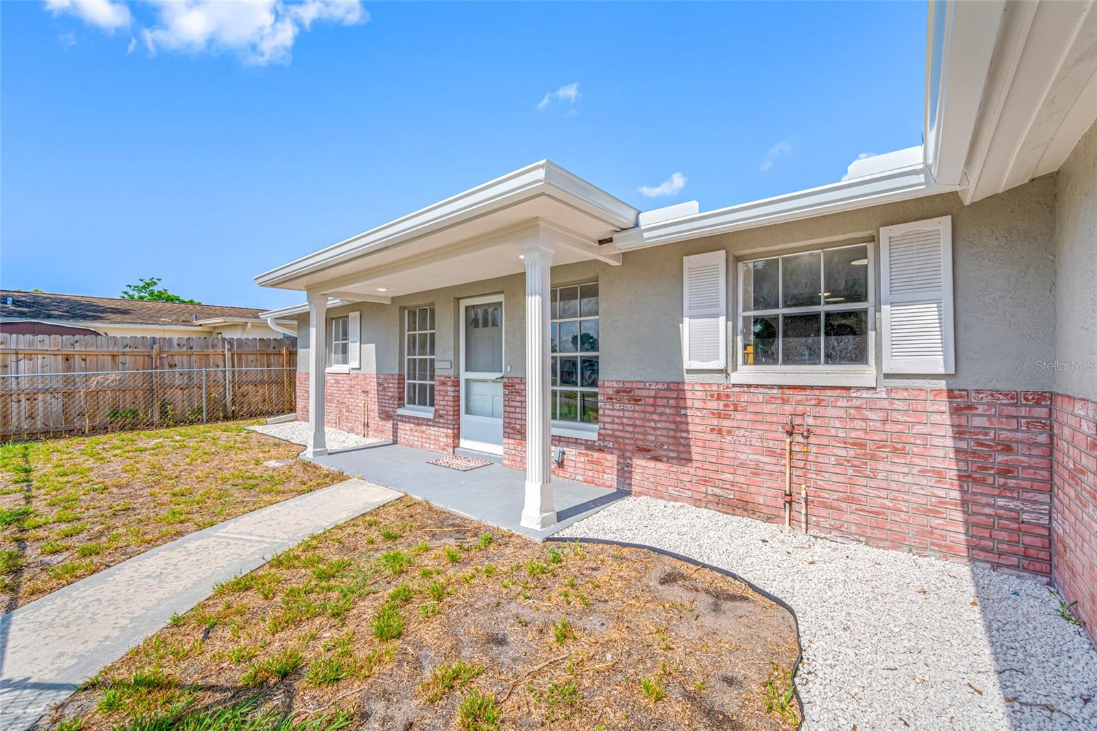 Image 4 of 30 For 10825 Oakdale Avenue