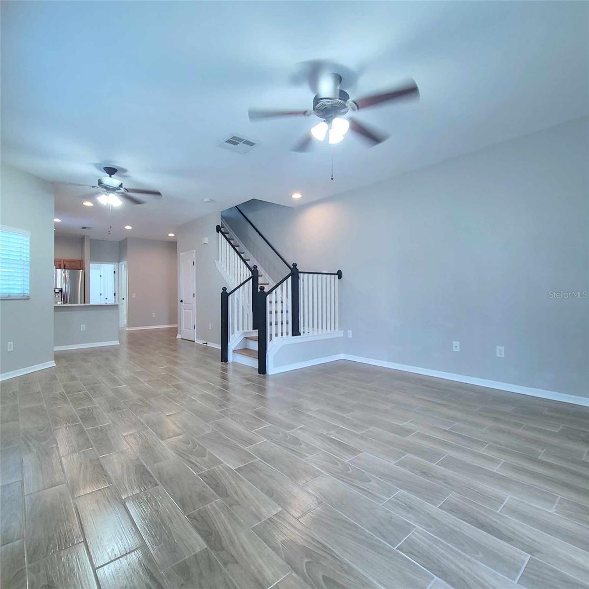 Listing photo id 8 for 6733 Lake Rochester Lane