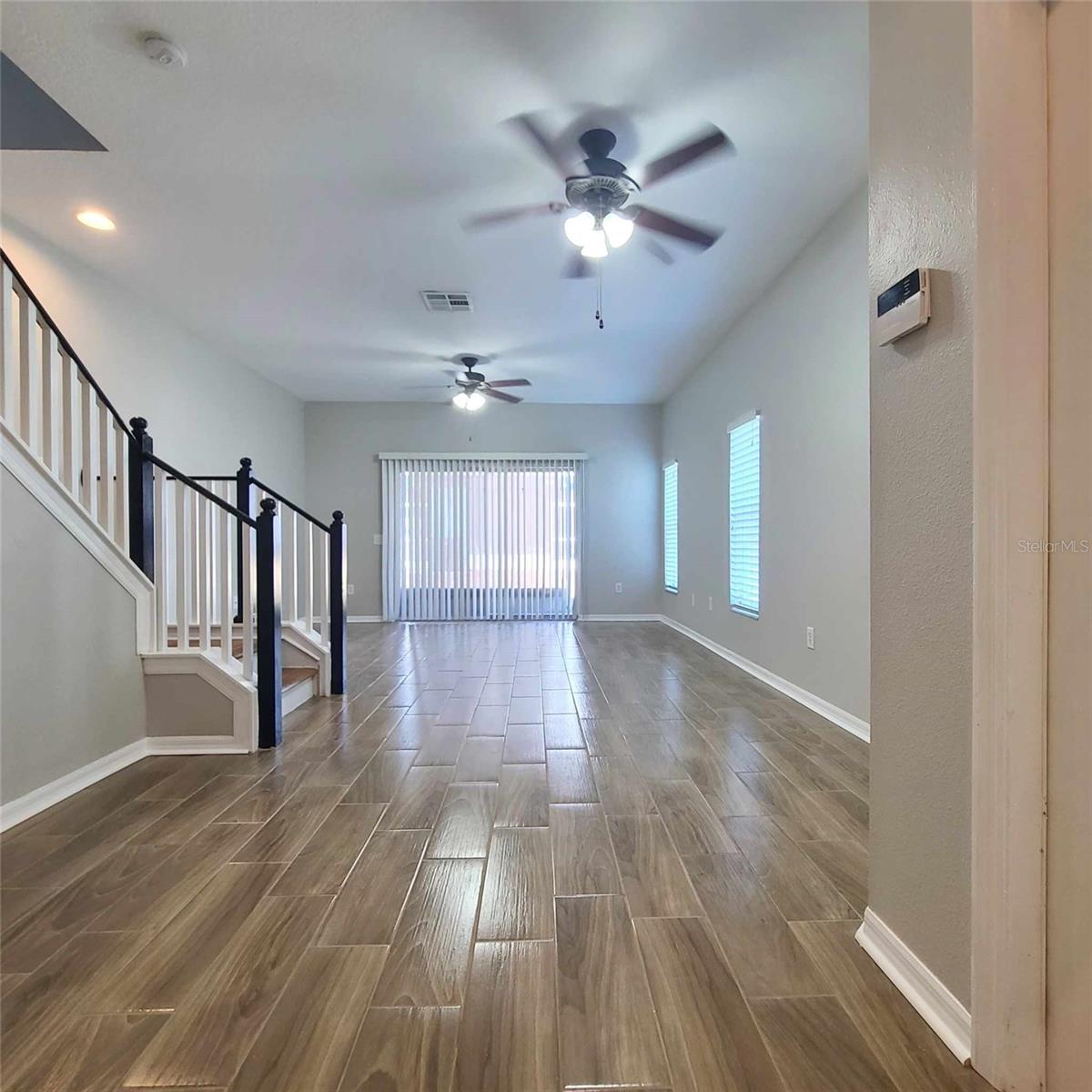Listing photo id 10 for 6733 Lake Rochester Lane