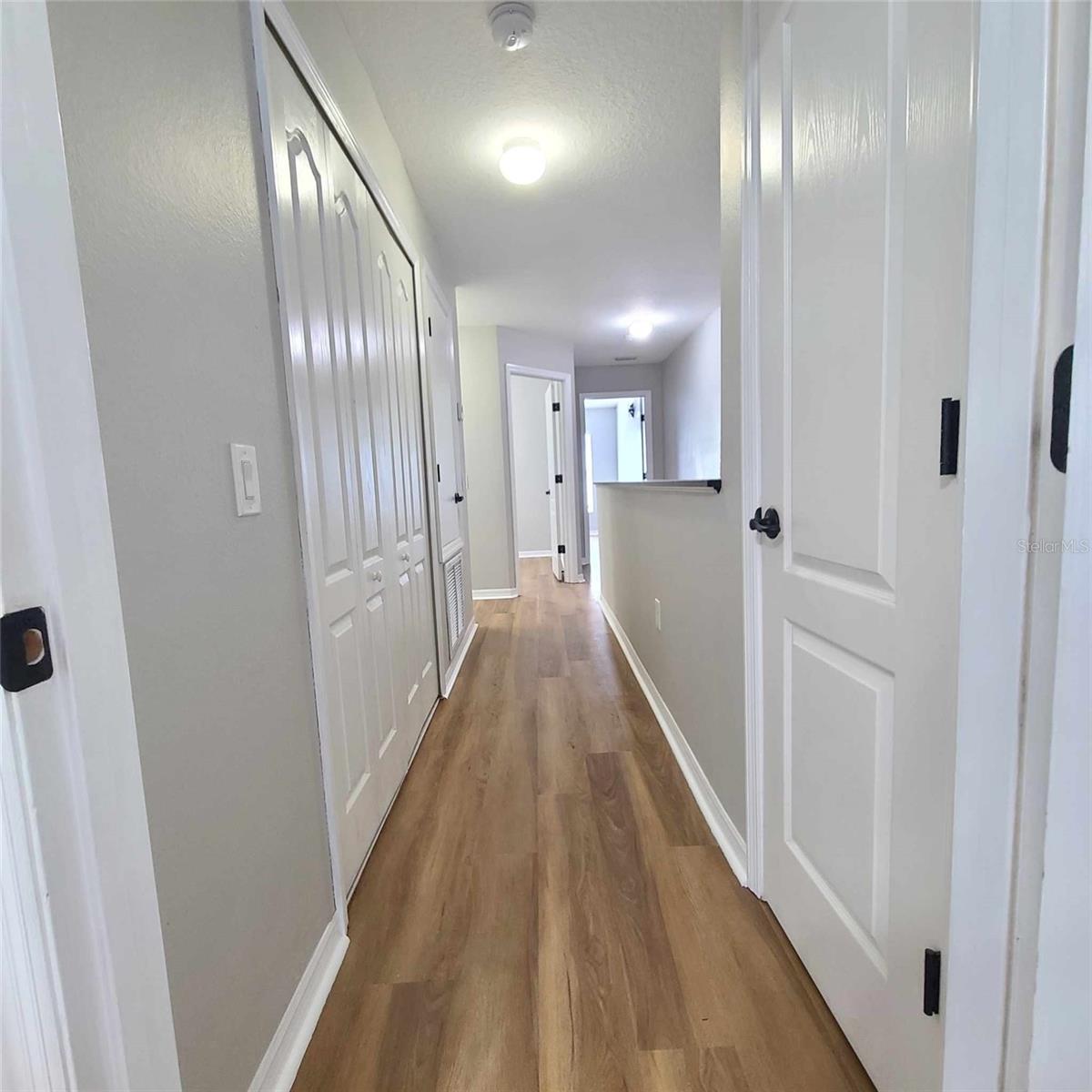 Listing photo id 14 for 6733 Lake Rochester Lane