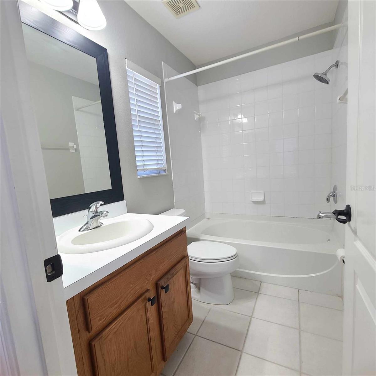 Listing photo id 18 for 6733 Lake Rochester Lane