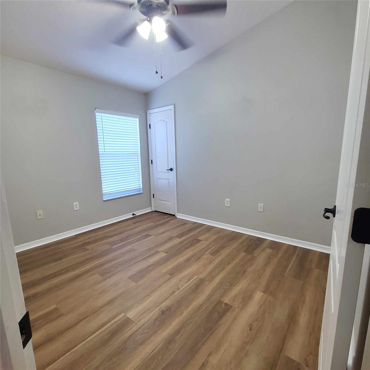 Listing photo id 19 for 6733 Lake Rochester Lane