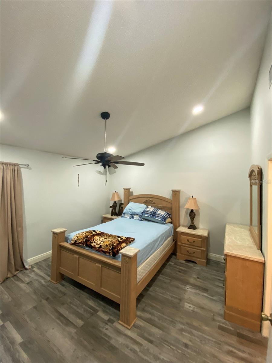 Image 22 of 49 For 2390 Bentley Dr