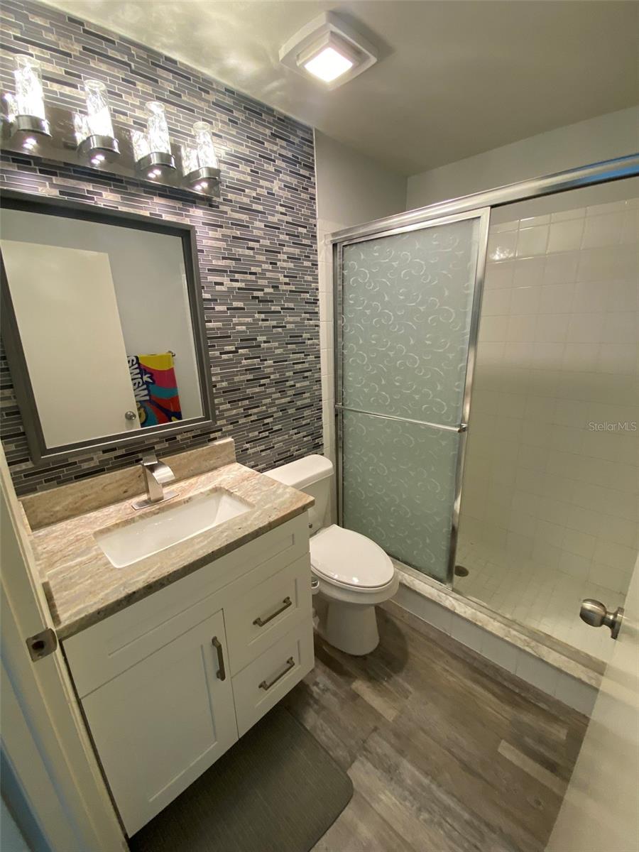 Image 32 of 49 For 2390 Bentley Dr