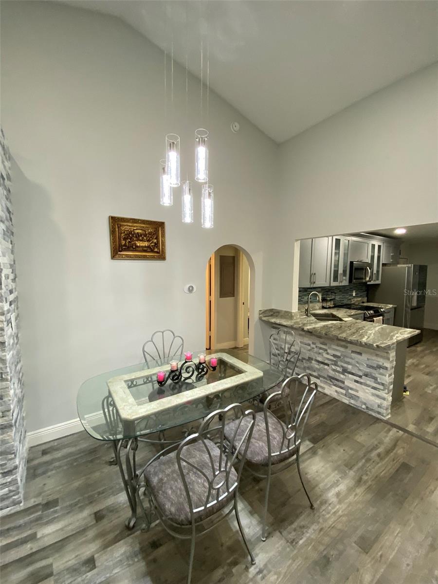 Image 9 of 49 For 2390 Bentley Dr