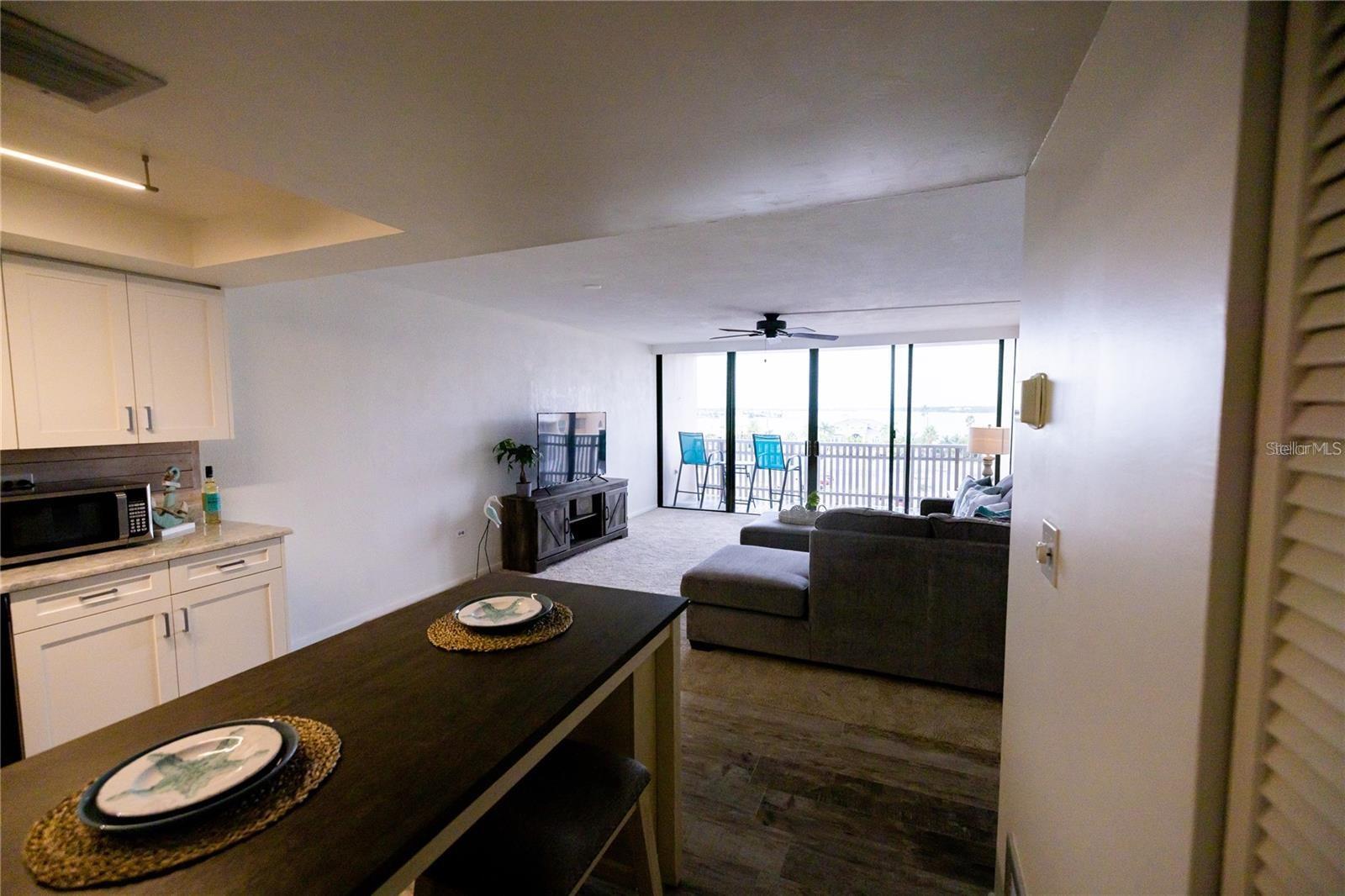 Image 6 of 17 For 450 Treasure Island Causeway 603