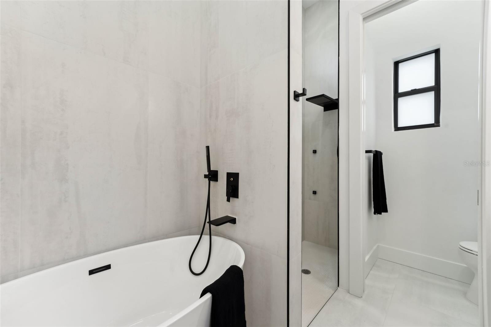 Listing photo id 32 for 3817 San Nicholas Street