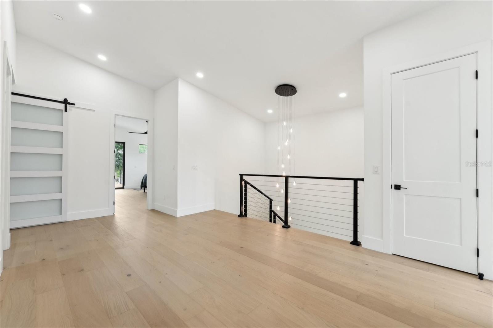 Listing photo id 35 for 3817 San Nicholas Street