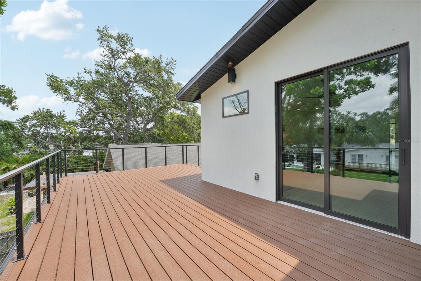 Listing photo id 65 for 3817 San Nicholas Street