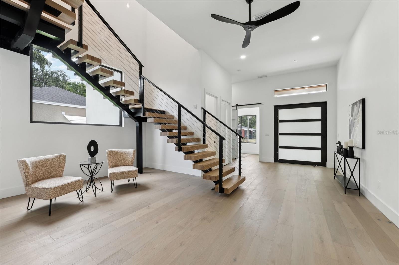 Listing photo id 7 for 3817 San Nicholas Street